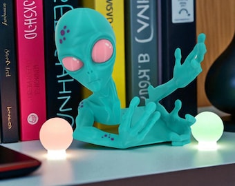 Alien Bookends Set, 3D Printed Sci-Fi Shelf Decor with Custom Colors