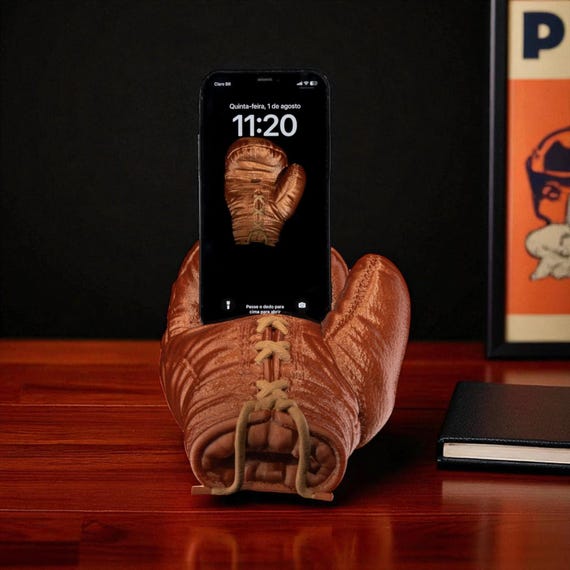 Boxing Glove Phone Holder – 3D Printed Sports Desk Stand for Smartphone