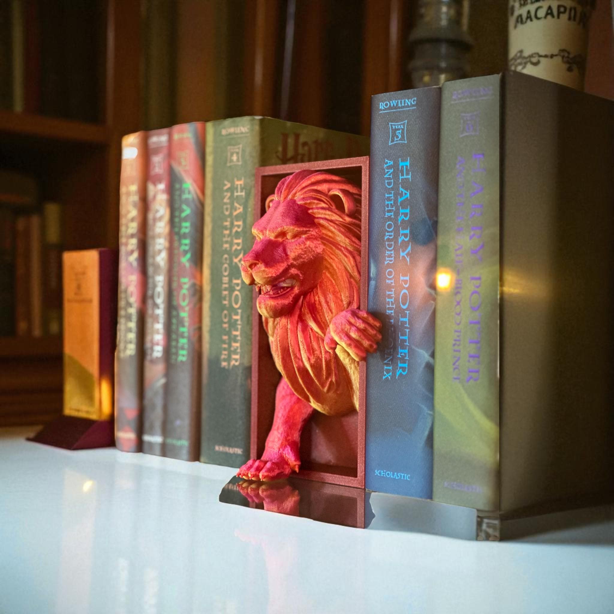 Gryffindor Lion Bookends – 3D Printed Hogwarts Inspired Shelf Decor | Left or Right Paw Variations — photo 1 of 9