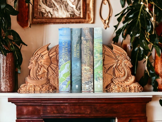 3D Printed Dragon Bookends – Fantasy Bookshelf Decor, Gothic Book Holder Pair