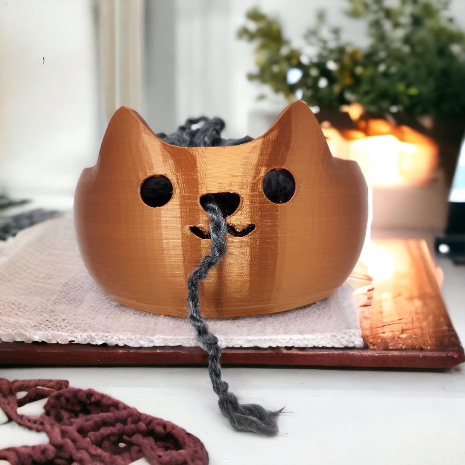 Knitty Kitty Yarn Bowl, Tabby Cat yarn bowl with daisies