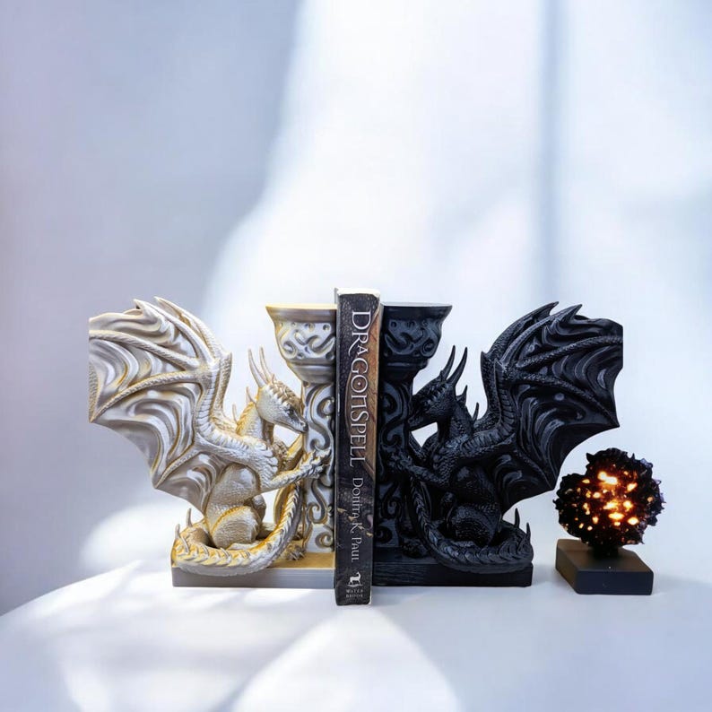Dekoracja fantasy Dragon Bookend | Podpórka do półek na książki drukowana w 3D zdjęcie 1