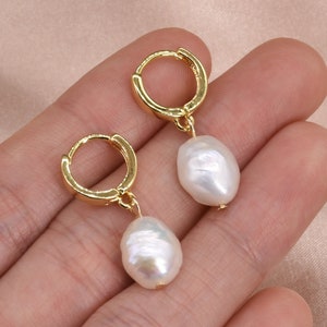 Baroque Pearl Huggie Hoops, Dangling Pearl Earrings, Genuine Nugget Pearl Hoop Earring, Huggie Earrings, Bridesmaids Earrings F3490-WGE