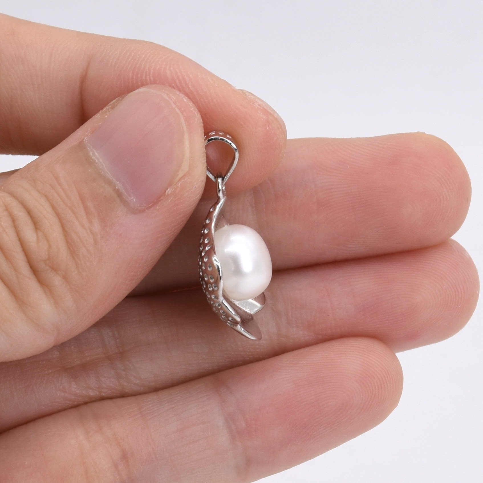 ブレスレット LESS IS MORE fluffy pearl bar necklace Fun Pearl Necklace, 90s Style Necklace - Etsy