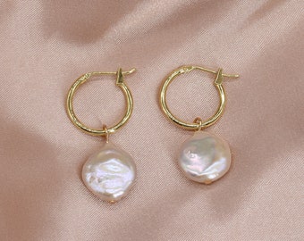 Dangling pearl hoops, coin pearl huggie earrings, freshwater pearl earrings, bridesmaids earrings, drop earrings, dangle earrings F3550-WGE