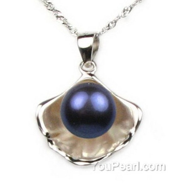 Oyster Pendant, Pearl Pendant, Freshwater Pearls Pendant