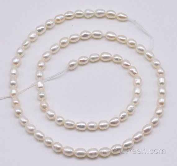 Cultured Freshwater White Rice Pearl Necklace Small Size Cultured Freshwater White Rice Pearl Necklace Small Size