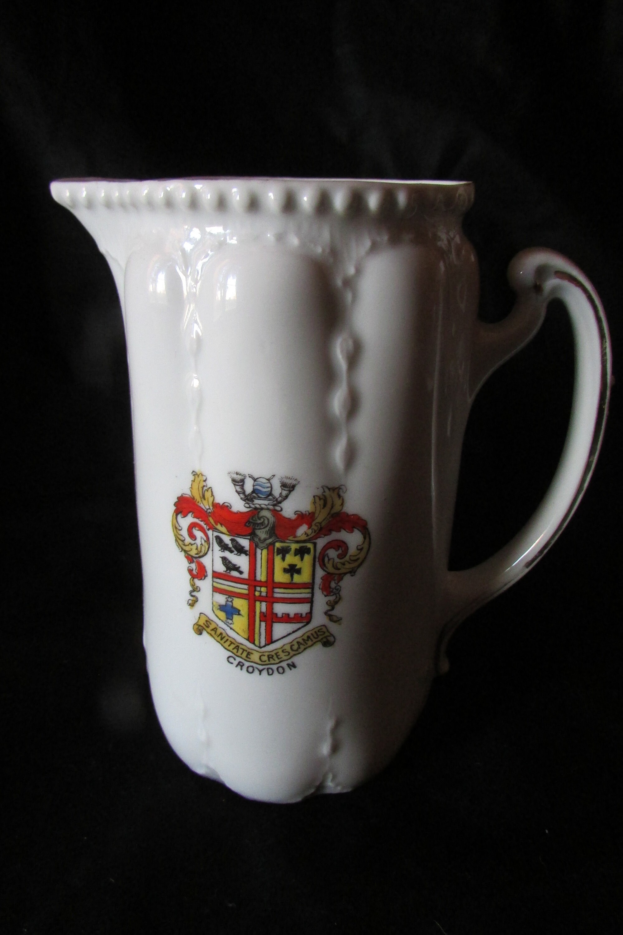 Vintage Anglais Crested China Porcelain Souvenir Ware Croydon England Jug Pitcher