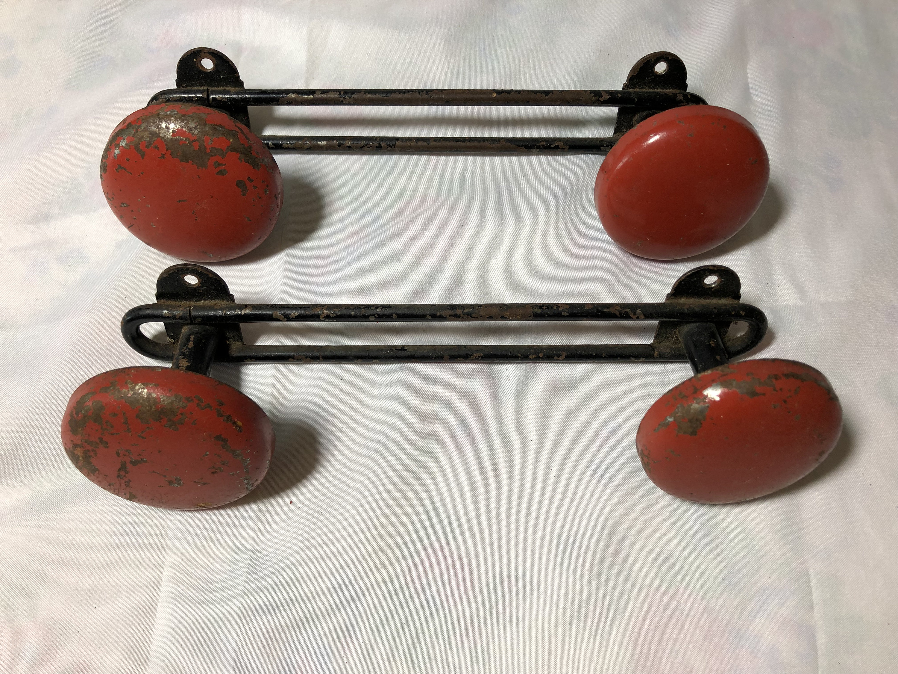 Vintage Français Paire Mid Century Modern Red Metal Coat Hooks C1950S