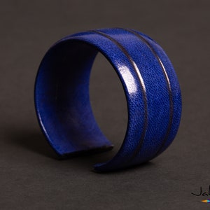 Leather cuff bracelet - Tuareg craftsmanship