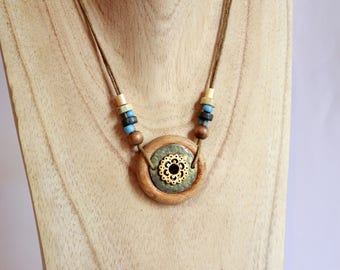 Necklace wooden platform bronze ring