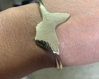 Solid brass hammered surface african map bracelet UNISEX