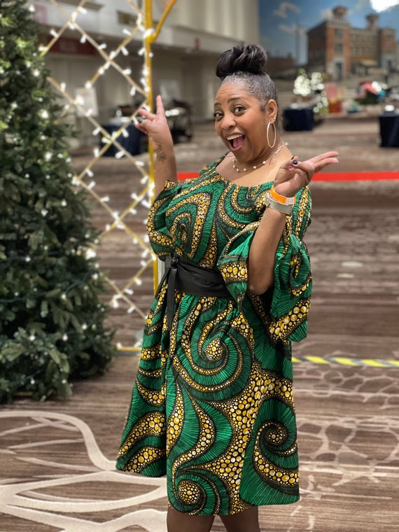 Plus Size Green Xmas Dress Emerald Green Wrap Dress: Plus Size Evening Gown,  Christmas Party Outfit,