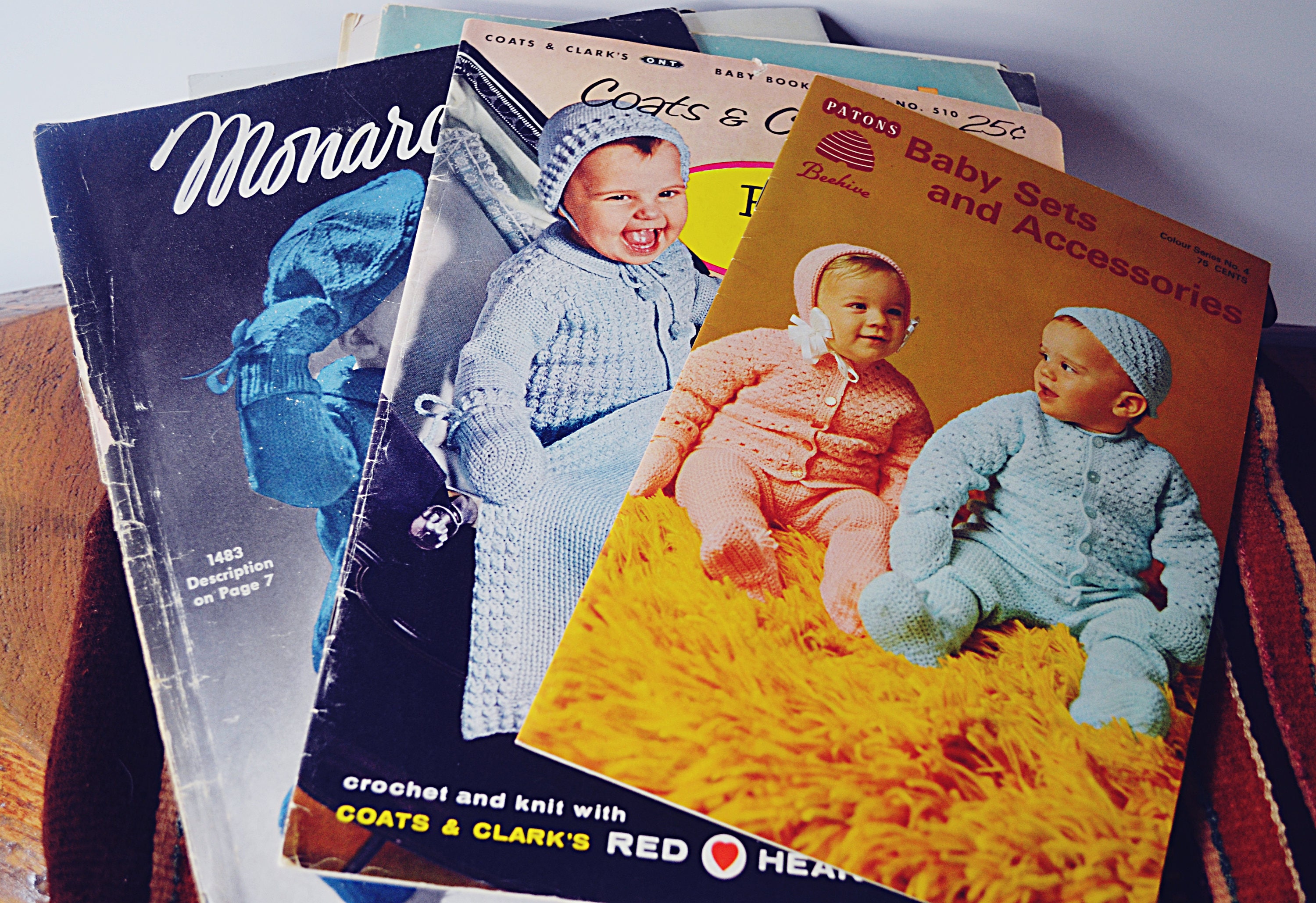 Vintage Knitting Bag, 10 Knitting Patterns, 9 Knitting