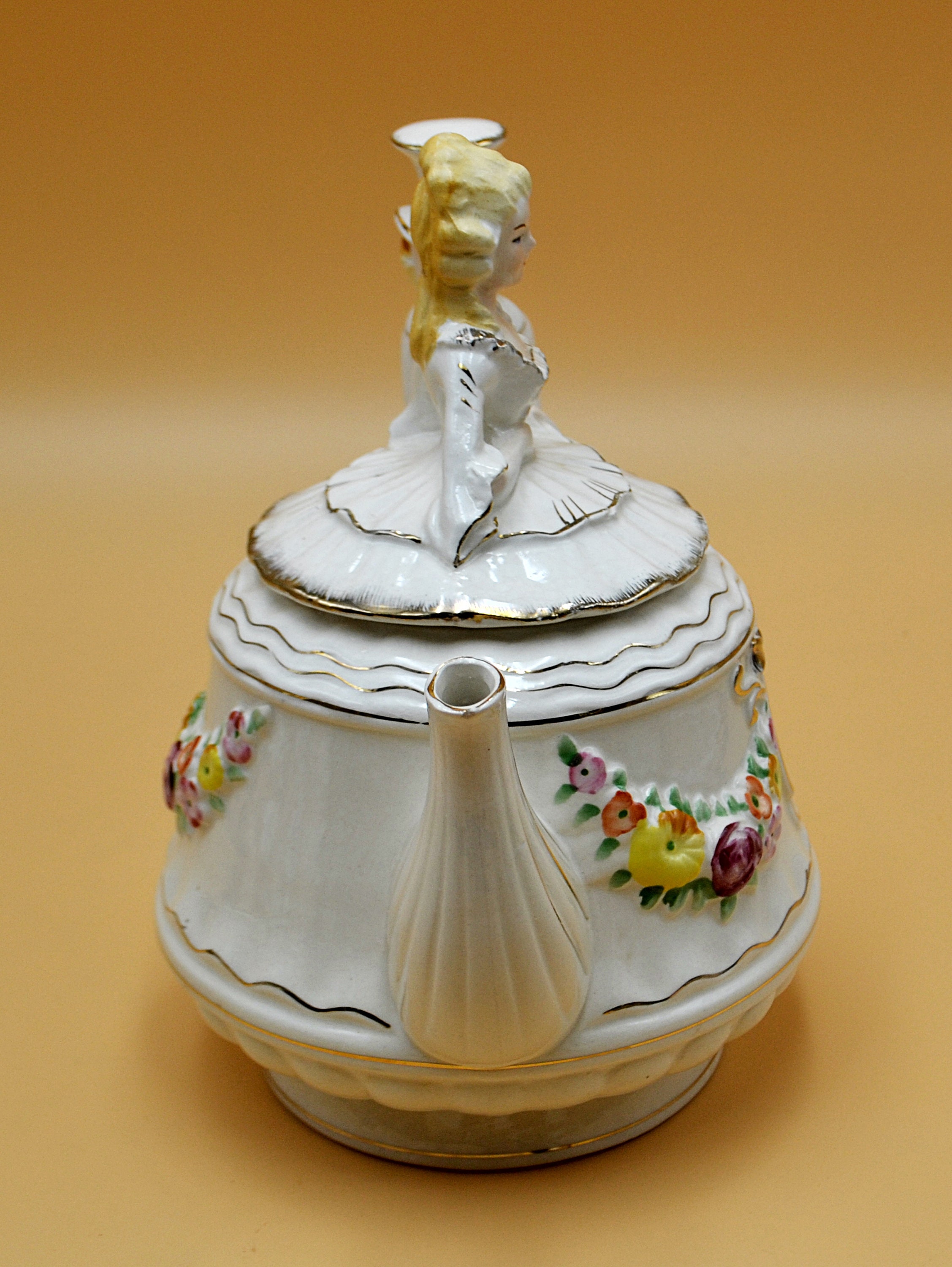 Mad Hatter Teapot, Figural Teapot