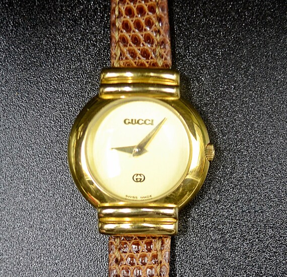 Vintage Ladies Gold Plated Gucci 