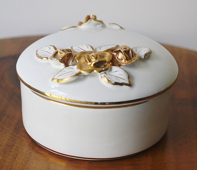 Pereiras Valado Portugal Porcelain Trinket Box White Porcelain With Gilt Roses