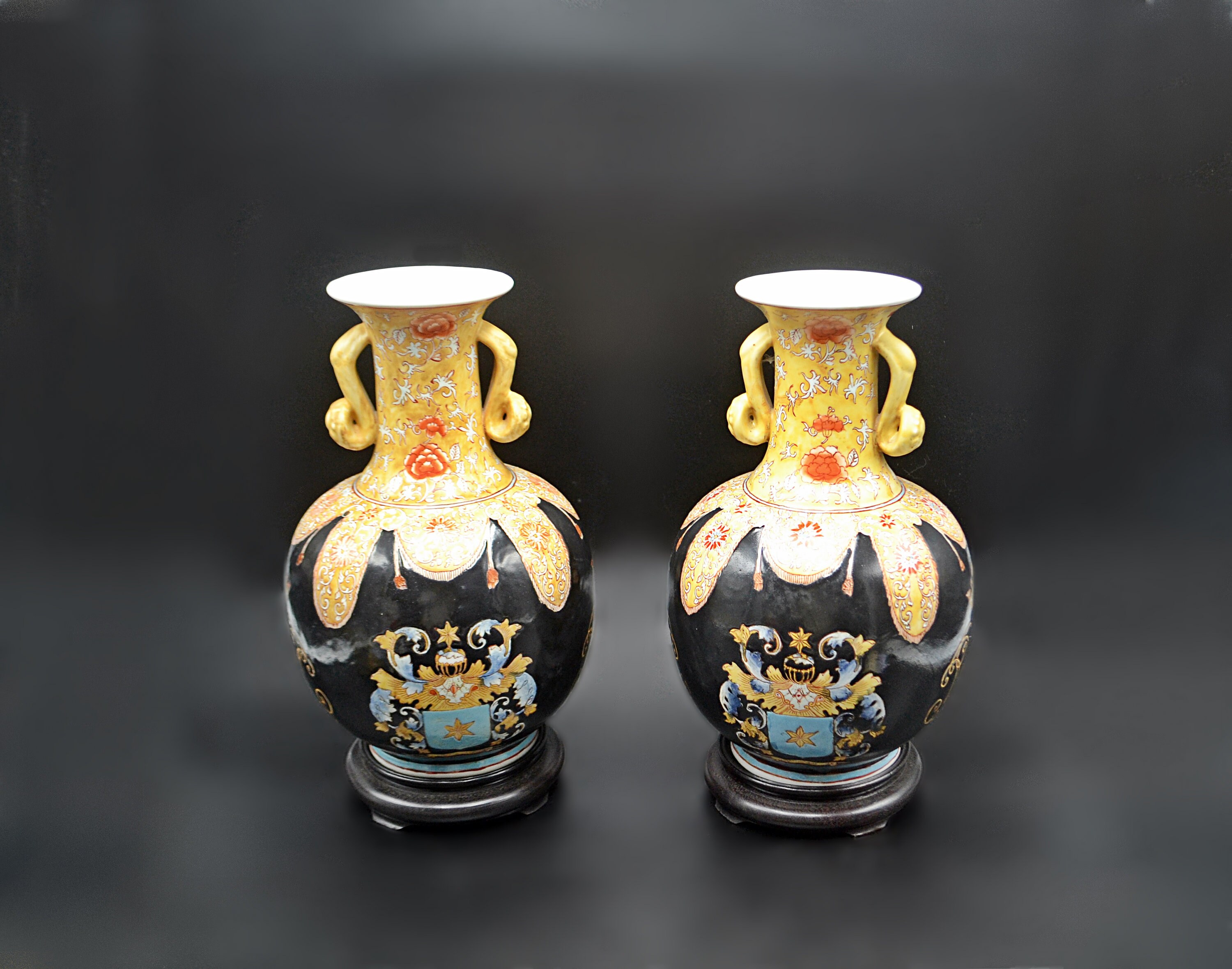 Chinese Export Armorial Vases On Wood Stands Asian Porcelain