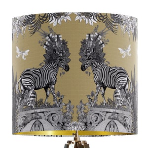 Gouden tropische zebra lampenkap - Jungle design tafel- of hanglampenkap. goudkleurige metalen voering, luxe designer stoffen lampenkap handgemaakt