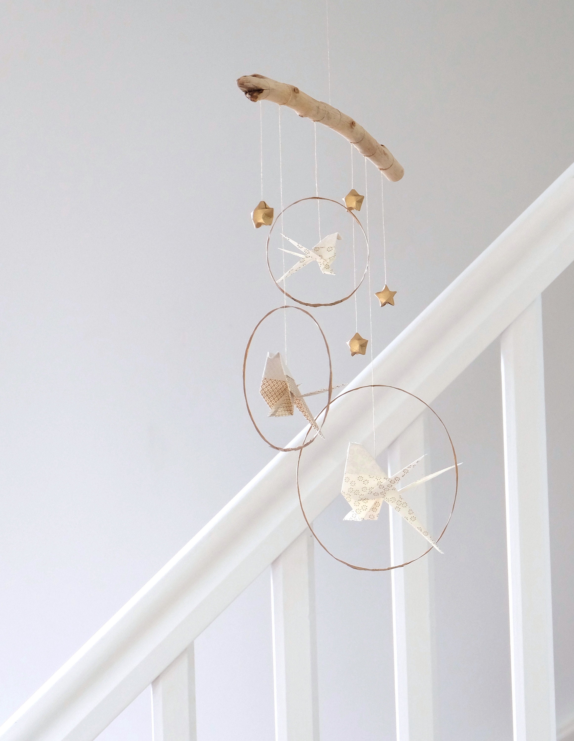 Mobile Origami Mésanges Blanc Doré et Étoiles Doré