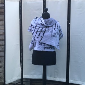 The ADOW shawl, White, A discovery of witches, All souls, Diana Bishop, vegan friendly, witches and vampires