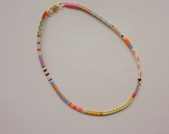 Collar de cuentas boho playero - joyería delicada hecha a mano - delicado collar multicolor para mujeres, regalo de cumpleaños número 30 para ella