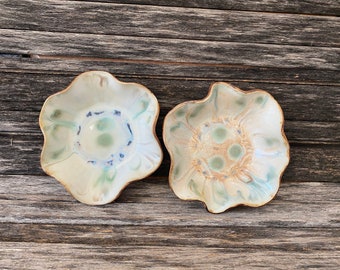 Handmade in Texas, hand formed, handmade, patterned, unique, stoneware, clay, pottery, ceramic, glazed, bowl, one of a kind, crochet, bowl