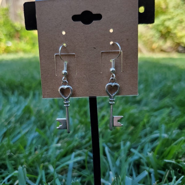 Unlock your Love Fishhook earrings