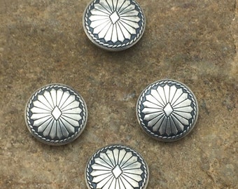 2 pcs 481-22 Metal Shank Buttons Antique Silver Finish 22mm Sun Face Zuni