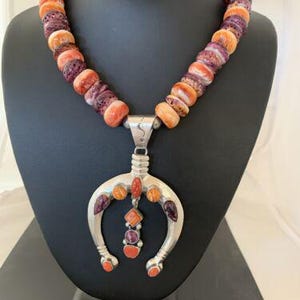 Collana di perle Navajo con ciondolo a forma di ostrica spinosa arancione Naja / Argento Sterling / 01185