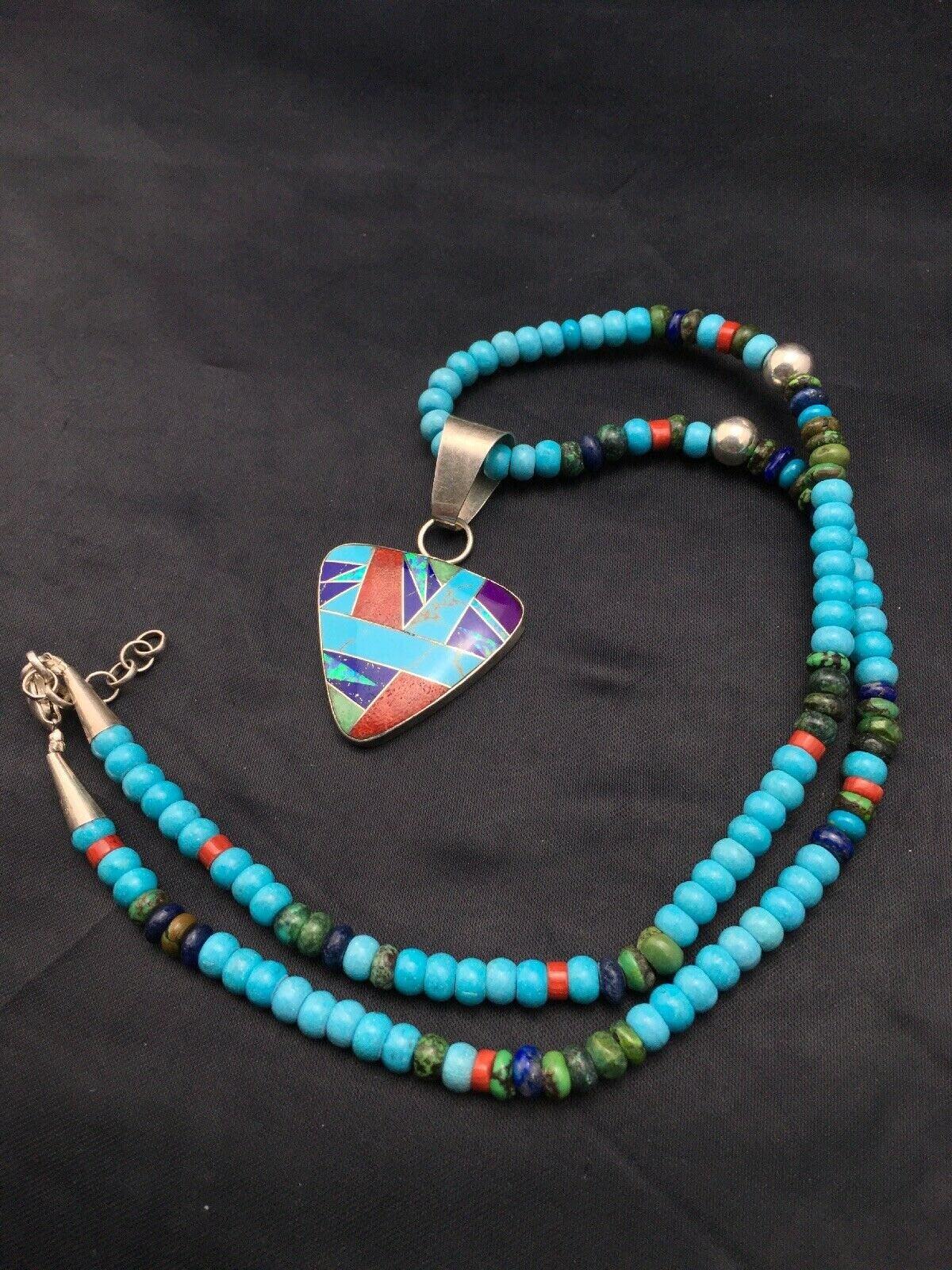 インディアンジュエリー ネックレス スターリングシルバー 美品 雄牛の頭蓋骨の形をしたスターリングシルバーのジュエリー