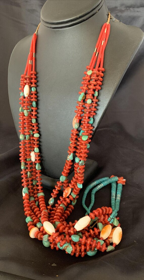 Native American Very Rare Vintage Santo Domingo Round Green Turquoise Coral Necklace Native American Very Rare Vintage Santo Domingo Round Green Turquoise Coral Necklace