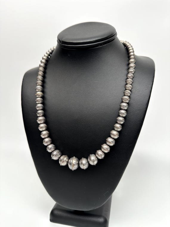 ハンドスタンプ入りナバホパールグラデーションスターリングシルバー