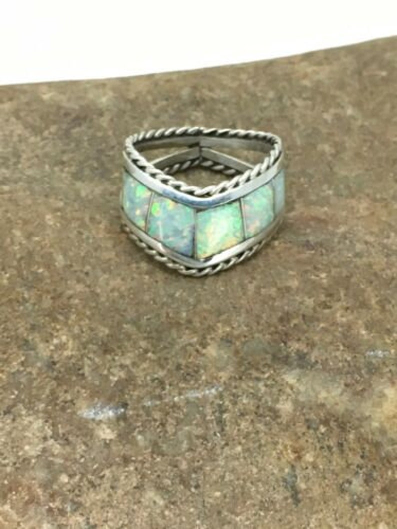 Native American Womens Navajo White Opal Sterling Silver Ring Size 7.5 Beautiful 