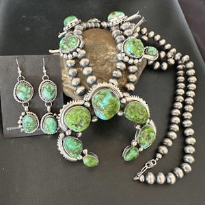Groene Sonoran gouden turkoois sterlingzilveren pompoenbloesem kettinghanger | Navajo | 17207