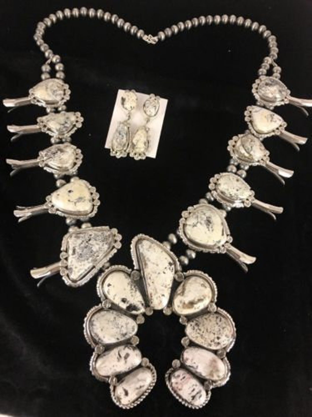 White buffalo turquoise necklace deals
