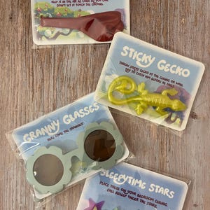 Blue Birthday Gift Box Basket For Kids PartyGift Magic Keepy Uppy Sticky Gecko Granny Glasses Featherwand Magic Asparagus