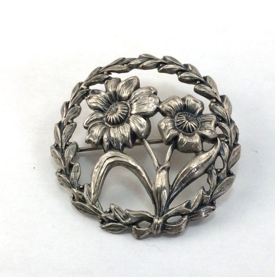 Broche Vintage étoilée Avec Cristaux - Couleur Argent, Motif Diamant, Occasion