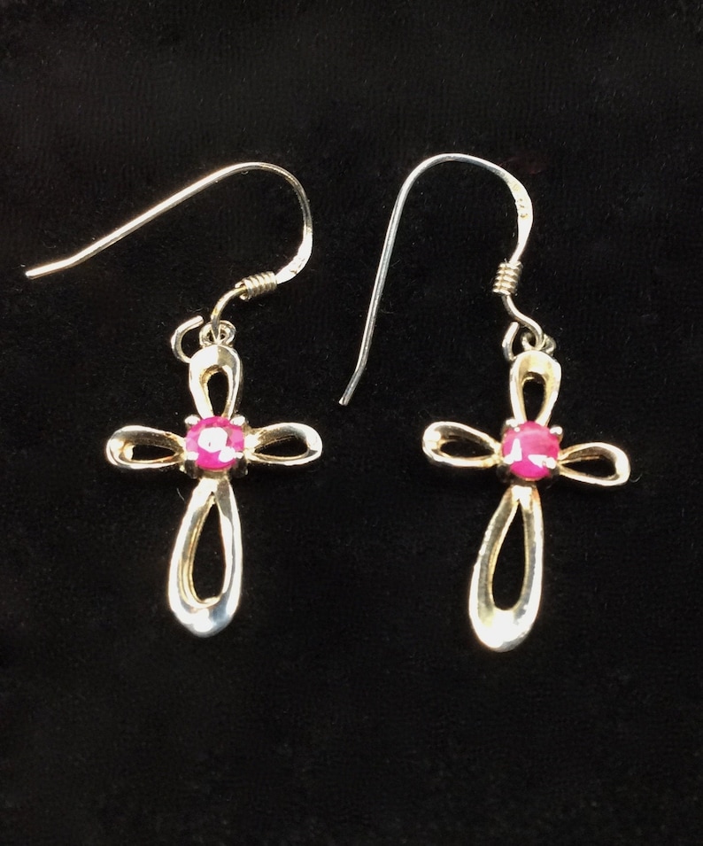 Sterling silver looped cross earrings with a central ruby stone ~ Vintage Dangle earrings ~ Stamped 925