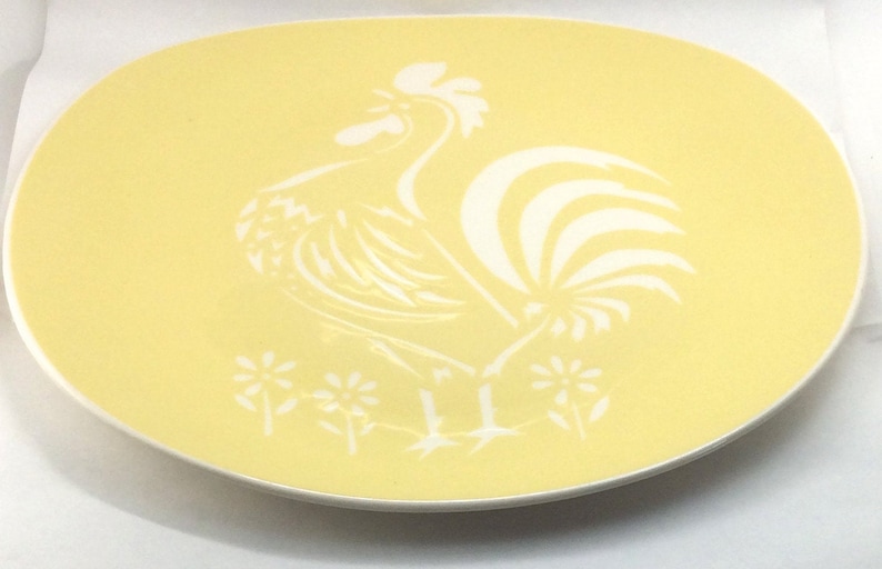 Harkerware Cock O/' Morn Yellow Platter Vintage Chop Plate White Rooster 1950s