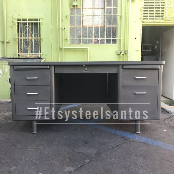 Achat BUREAU INDUS METAL GRIS 1 PORTE occasion - Romans sur isere Achat BUREAU INDUS METAL GRIS 1 PORTE occasion - Romans sur isere