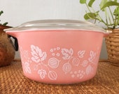 Vintage pink gooseberry Pyrex casserole with lid 473