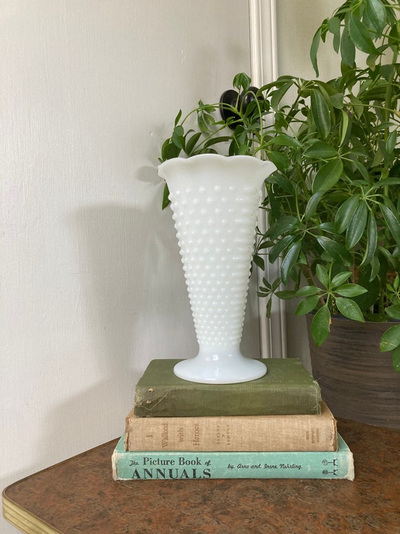 Cardinal Remembrance Vase: Dollar Tree Craft Idea - Jennifer Maker