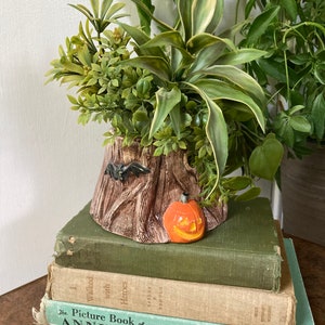 Halloween tree trunk planter