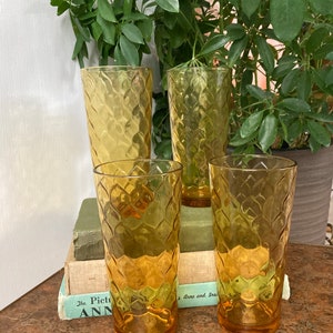 Amber glasses with scales design