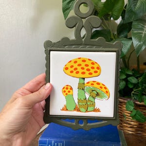 Vintage mushroom tile trivet