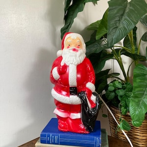 Blow mold Santa 1968.            7H