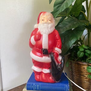 Blow mold Santa 1968.            8H