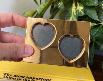 Brass hearts frame