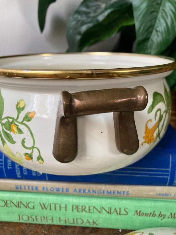 Asta Floral Enamel Pot With Lid. B72621 - Etsy